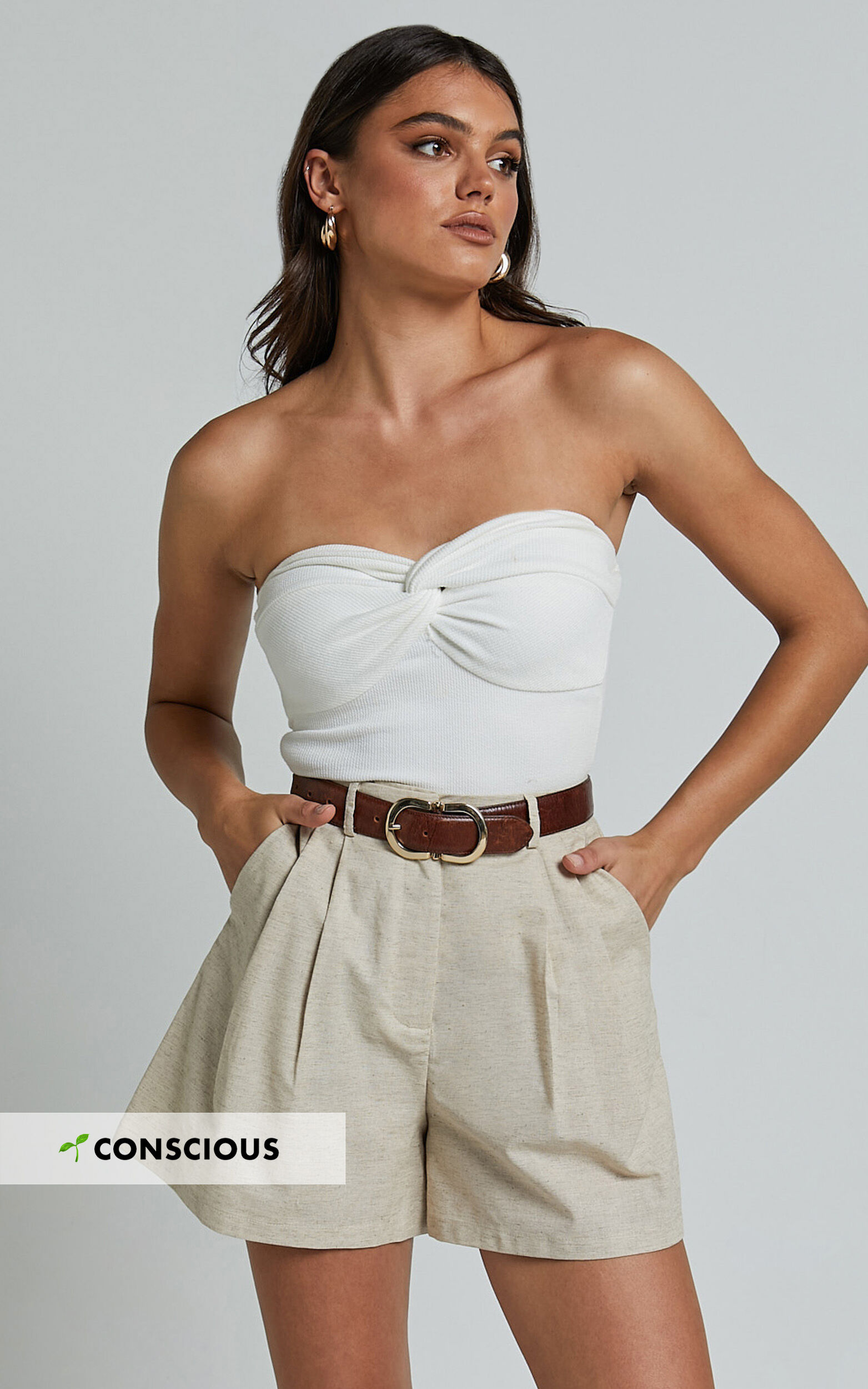 Ali Linen Blend Shorts - High Waisted Cuffed Shorts in Natural - 06, NEU1
