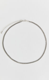 Remy Necklace - Snake Chain Necklace in Silver