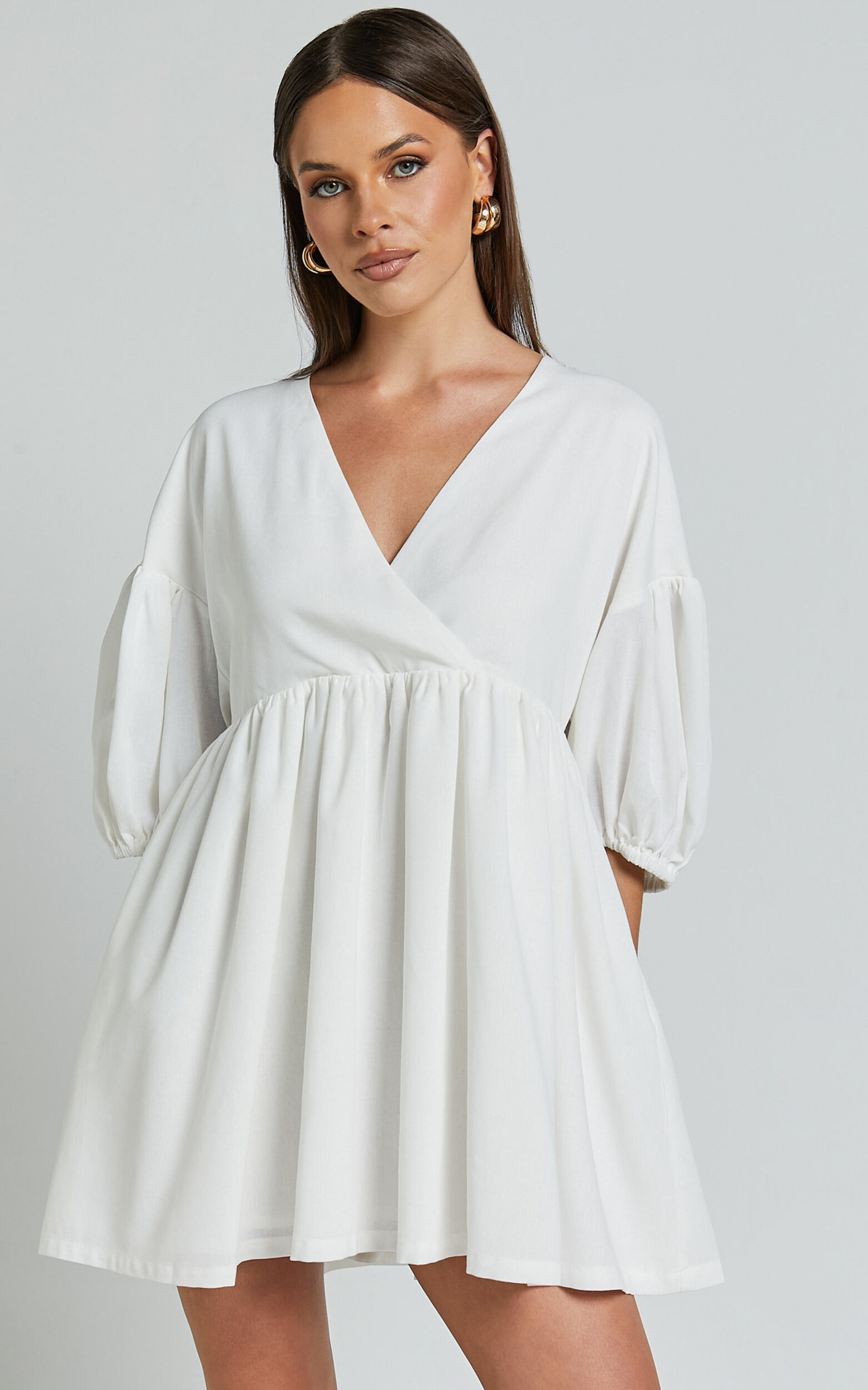 Akane Mini Dress Linen Look V Neck 3 4 Sleeve Smock Dress in Off White