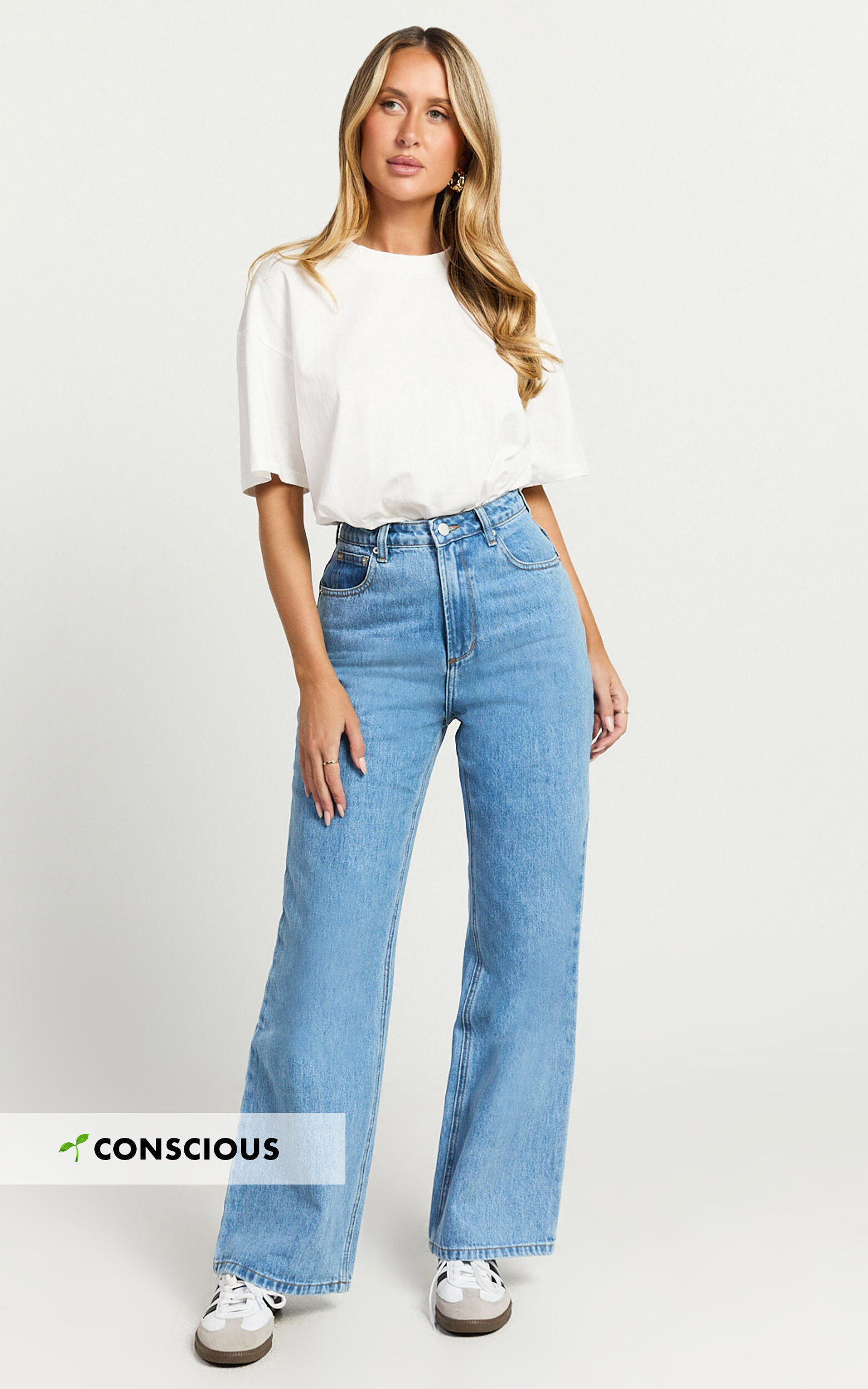 Cole Jeans - High Waist Relaxed Wide Leg Recycled Denim Jeans in Mid Blue Wash - 06, BLU1