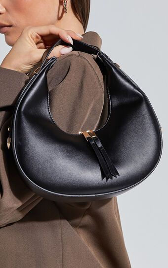 Atlanta Half Moon Shoulder Bag in Black
