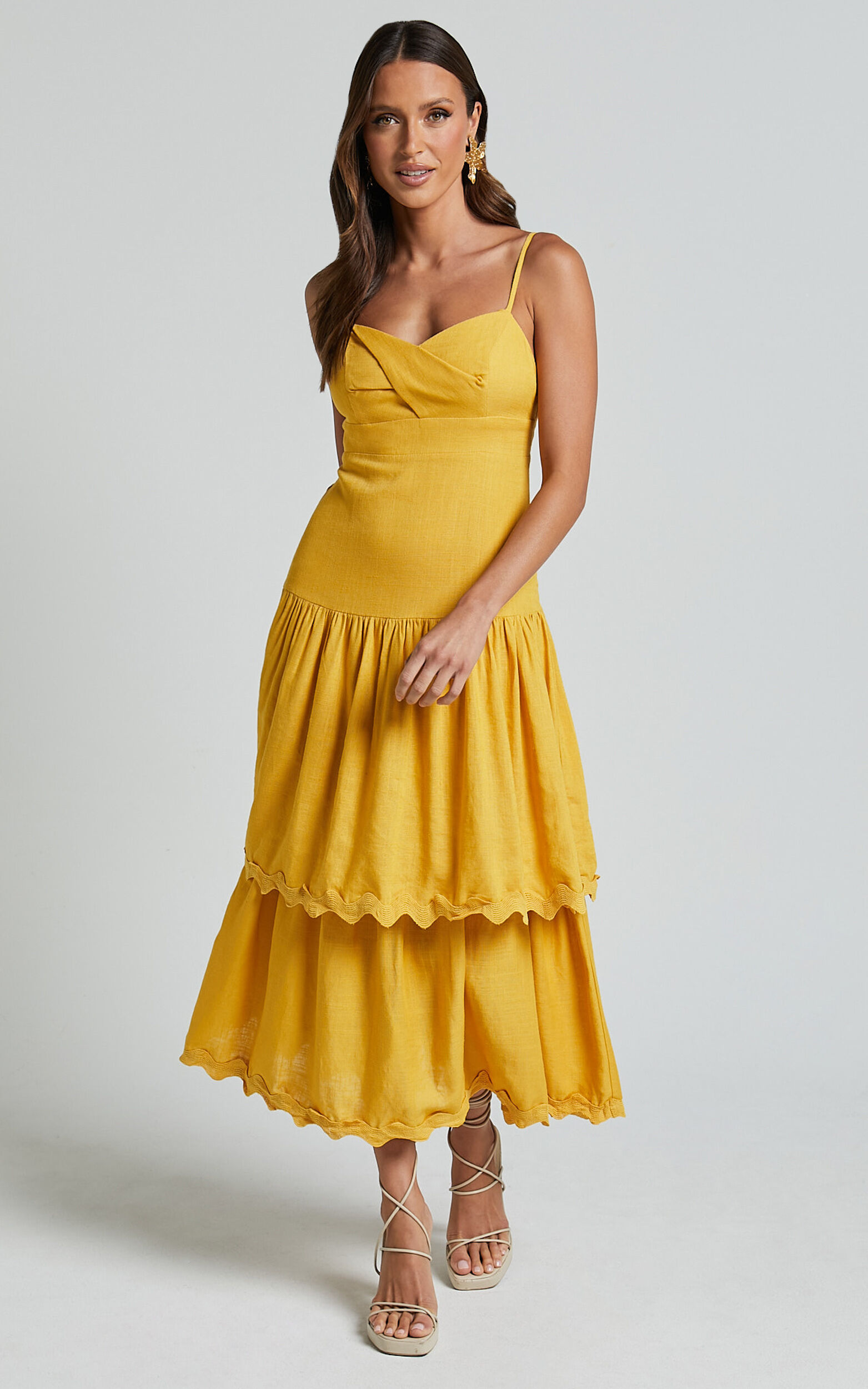 Amalie The Label - Cameo Linen Blend Low Back Tiered Midi Dress in Warm Yellow Gold - 06, YEL1