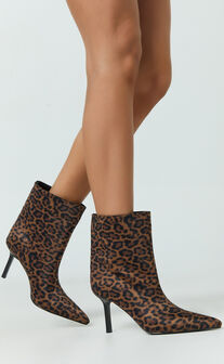 Billini - Vesta Boots in Leopard