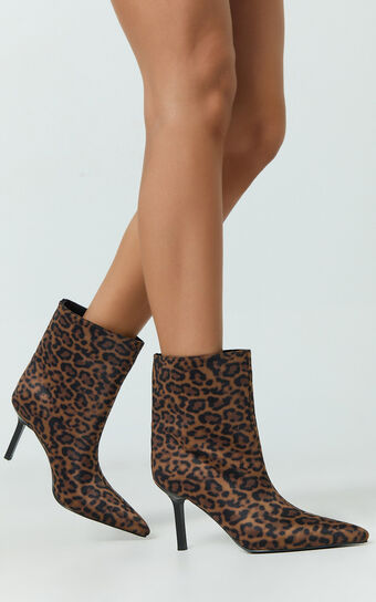 Billini - Vesta Boots in Leopard