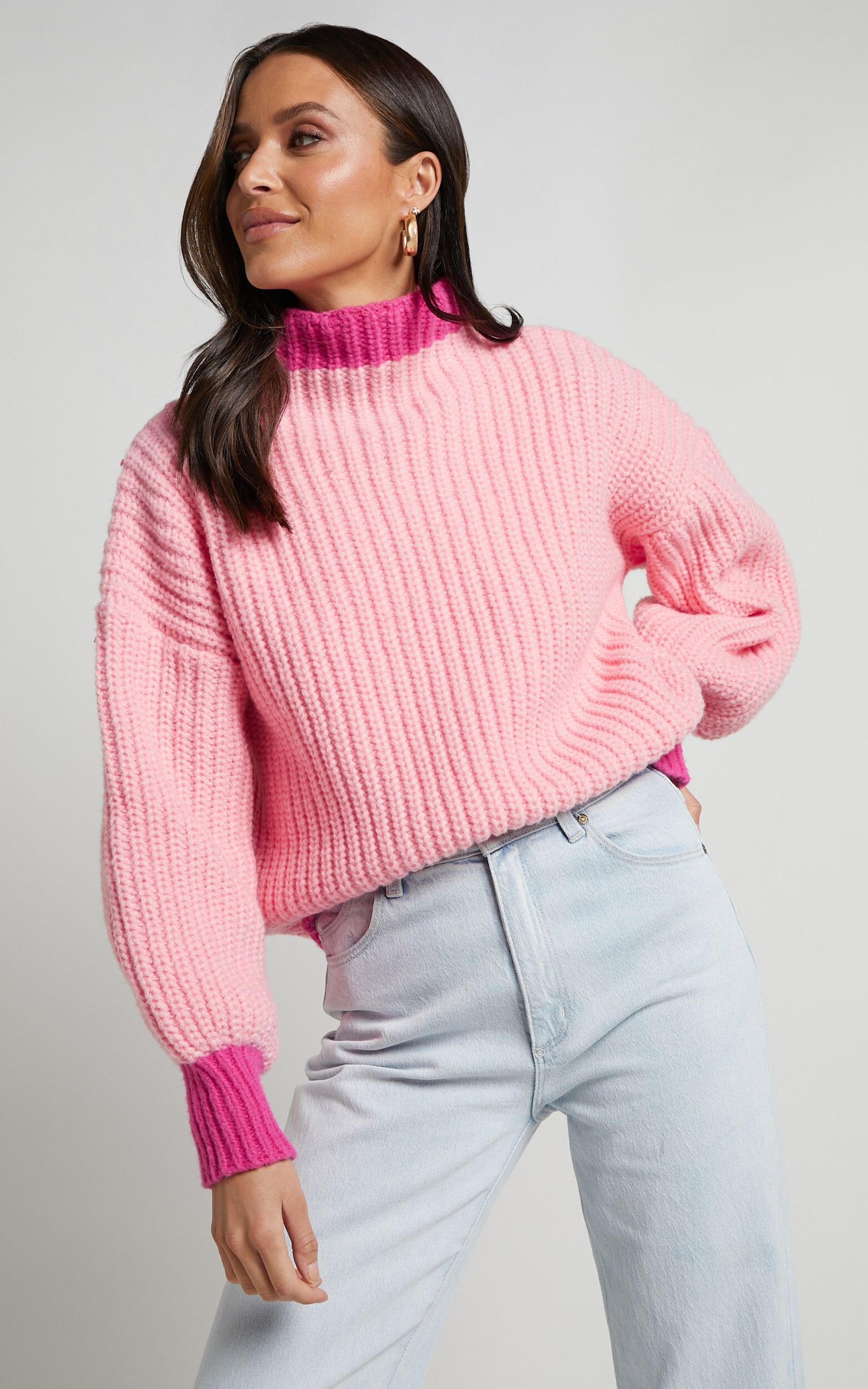 Jumper with different deals coloured sleeves