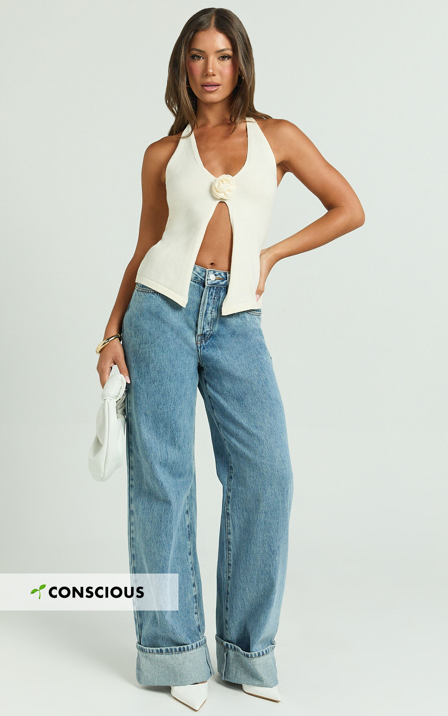 Arwyne Jeans - Mid Rise Baggy Deep Turnup Recycled Denim Jeans in Light Blue Wash - 06, BLU1