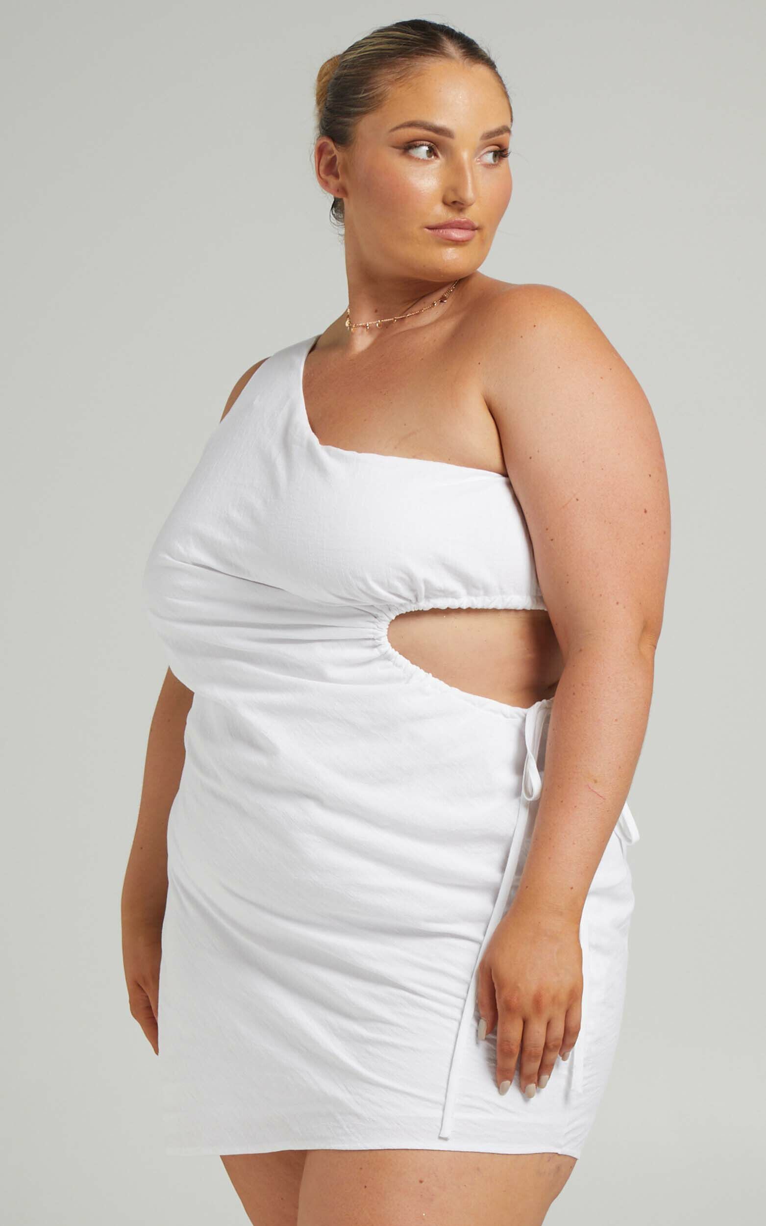Plus size one shoulder white dress hotsell