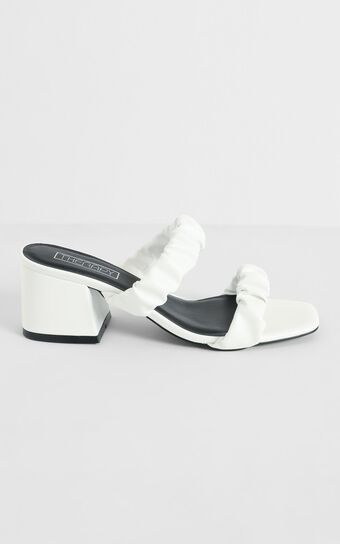 Therapy - Suane Heels in White