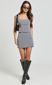 Pauline Top - Square Neck Cap Sleeve Tailored Top in Grey