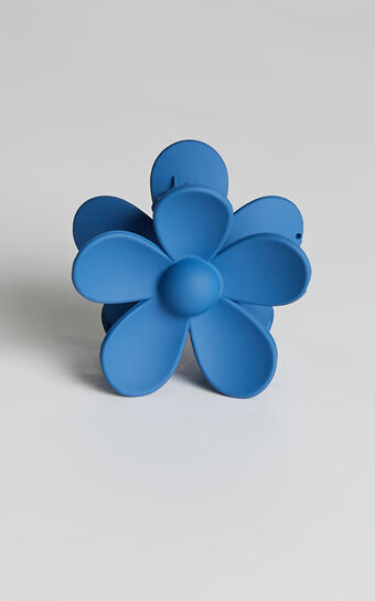 Nandi Flower Hair Clip in Blue