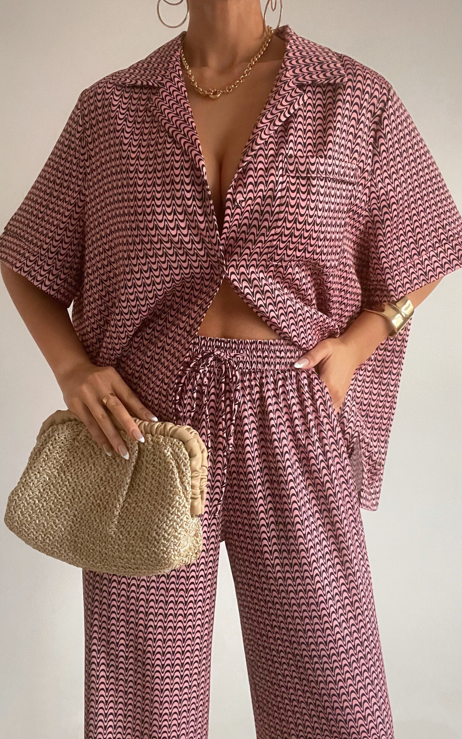 Brunita Shirt - Relaxed Short Sleeve Shirt in Pink Wave - 04, PNK3