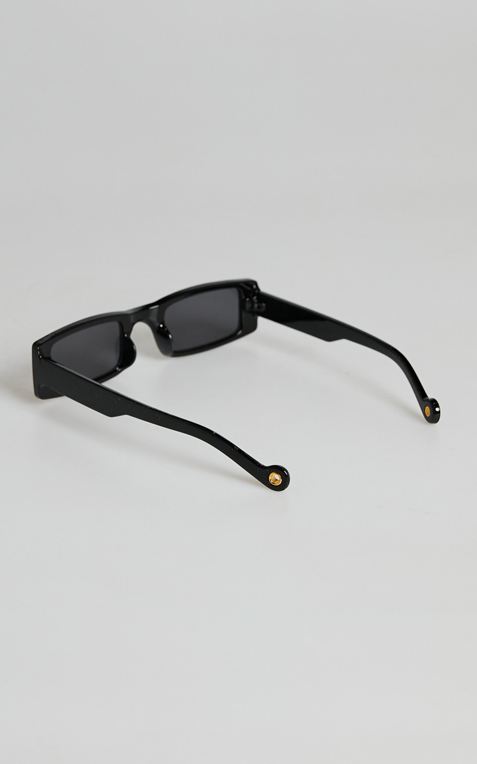 Black wide sunglasses clearance