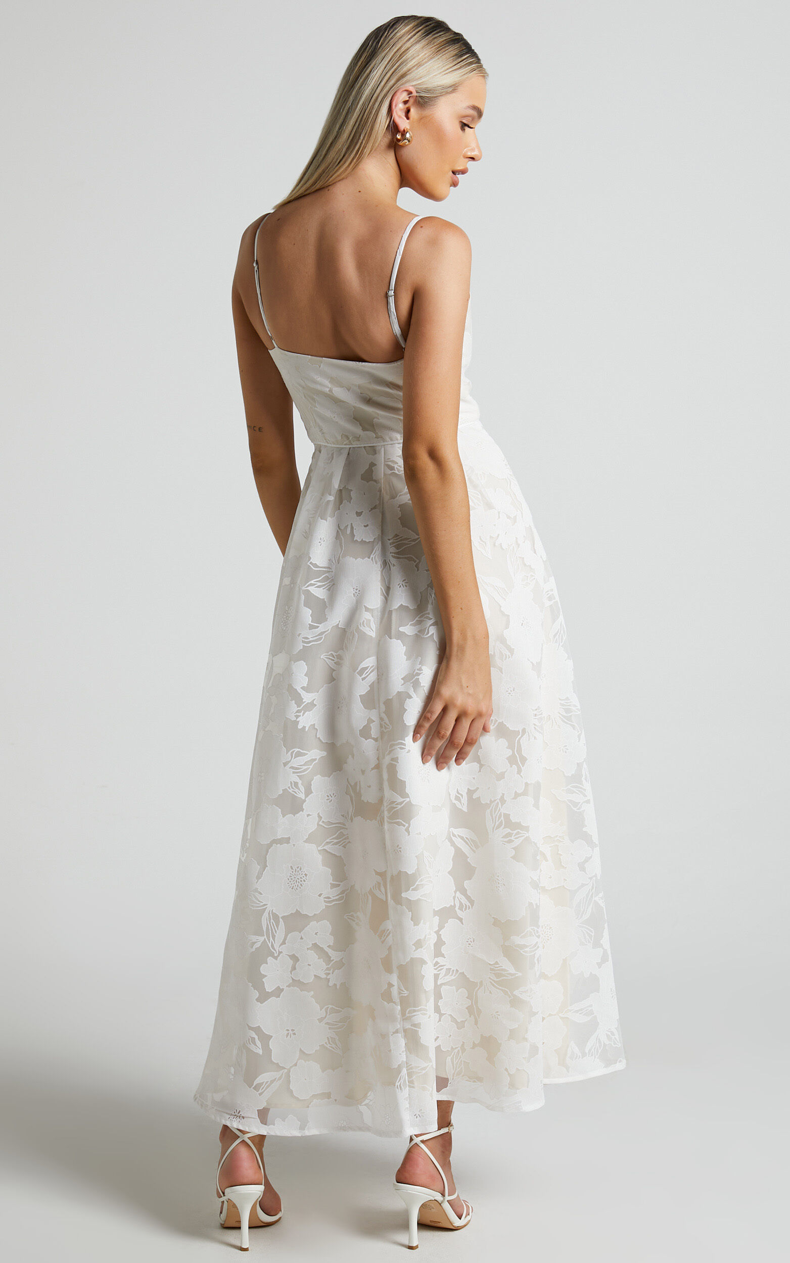 White flare online maxi dress