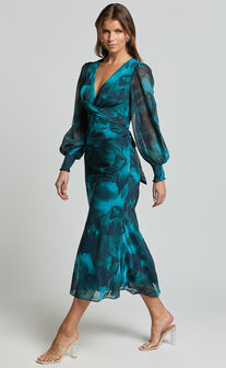 Artelia Midi Dress - V Neck Long Sleeve Slip Dress in Emerald