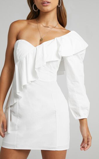 Nathaira Dress in White