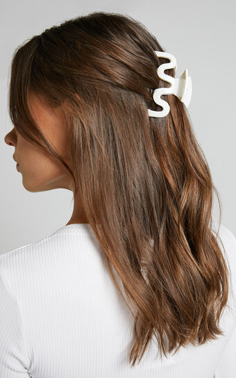 Wilde Hair Clip in Cream