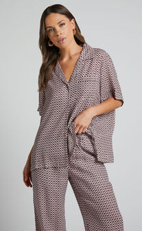 Brunita Shirt - Relaxed Short Sleeve Shirt in Moroccan Geo