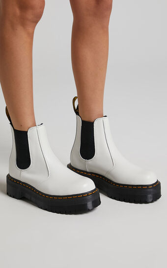 Dr. Martens - 2976 Quad Chelsea Boot in White Smooth