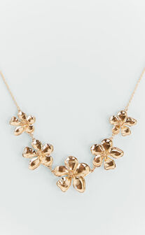 Ayla Flower Necklace in Gold