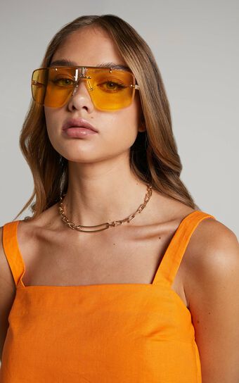 Mileena Sunglasses - Rimless Tinted Retro Aviator Sunglasses in Yellow