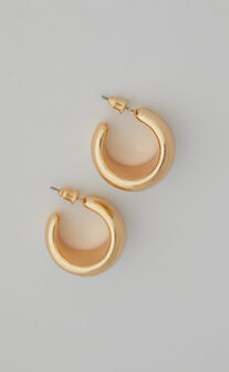 Thia Earrings in Gold