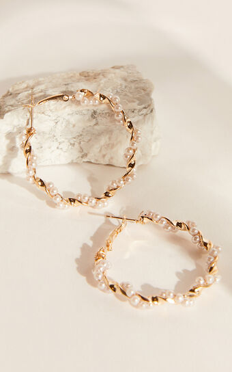 Bev Hoop Earrings in Gold and Pearl