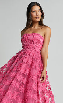 Rheiva Midi Dress - Strapless 3D Embroidery Midi Dress in Pink