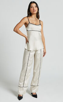 Bobbie Top - Contrast Piping Detail Satin Top in Oyster
