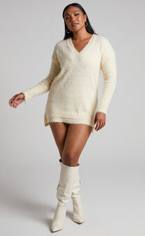 Ishani Sweater - Oversized V Neck Sweater in Cream