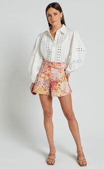 Amalie The Label - Noemie Linen Blend High Waisted Belted Tailored Shorts in Morocco Print