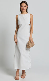 Tyla Maxi Dress - Sweetheart Neck Side Ring Detail Dress in Natural