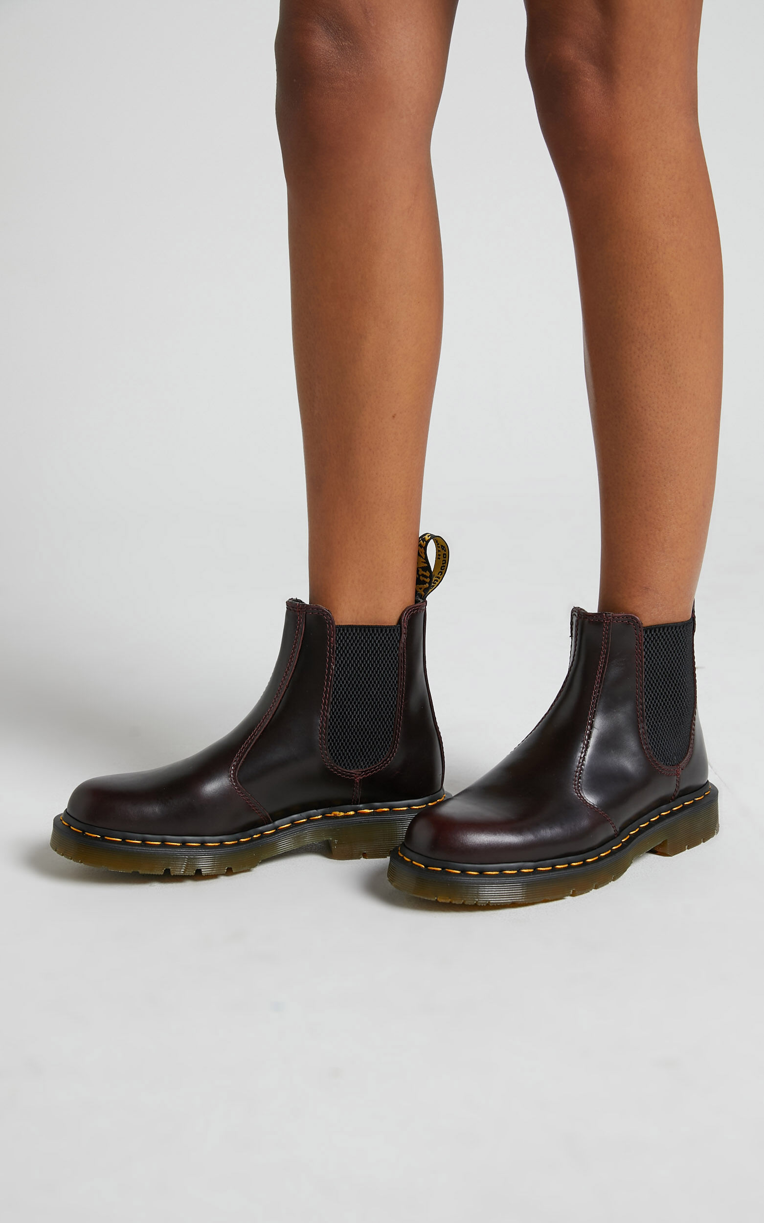 Dr. Martens CHELSEA BOOTS in Oxblood Showpo