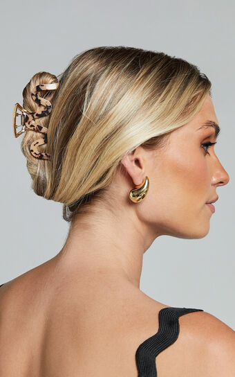 Lyrine Hair Clip in Tort and Gold No Brand