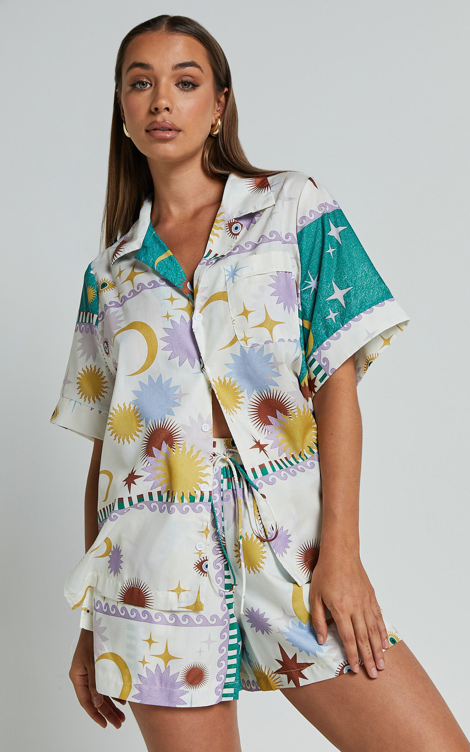 Sifani Top - Relaxed Button Through Collared Shirt in Cosmic Summer - 06, CRE1