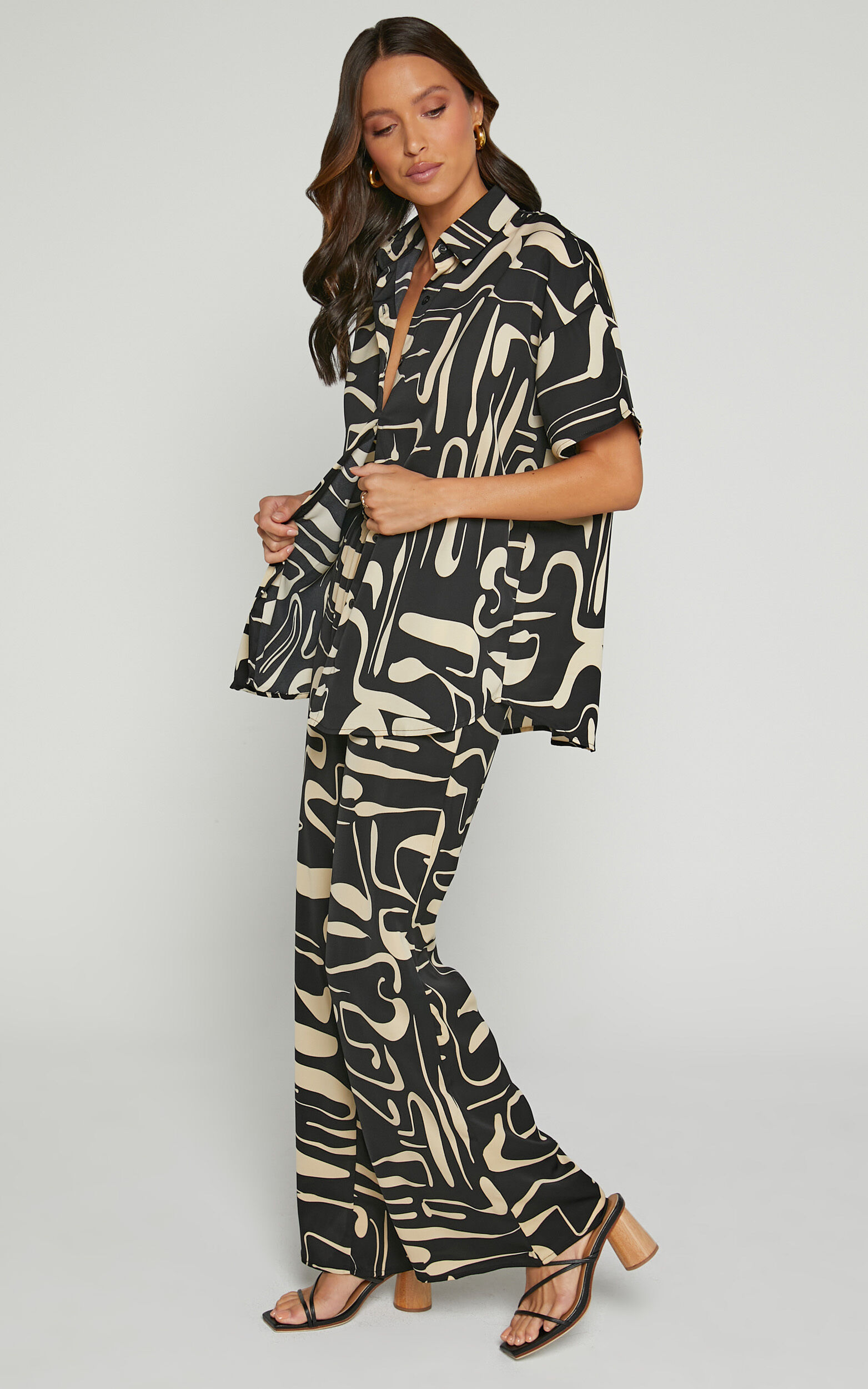 Black and white two piece outlet set