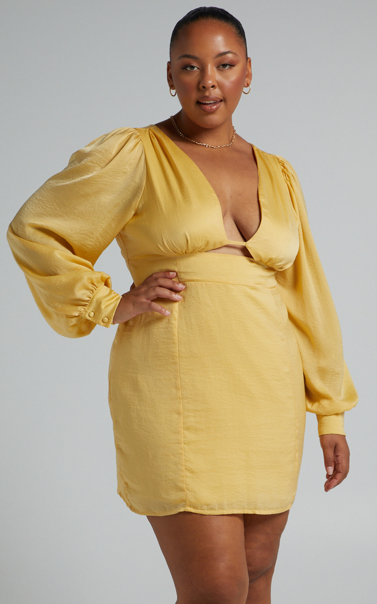 Plus size top pale yellow dress