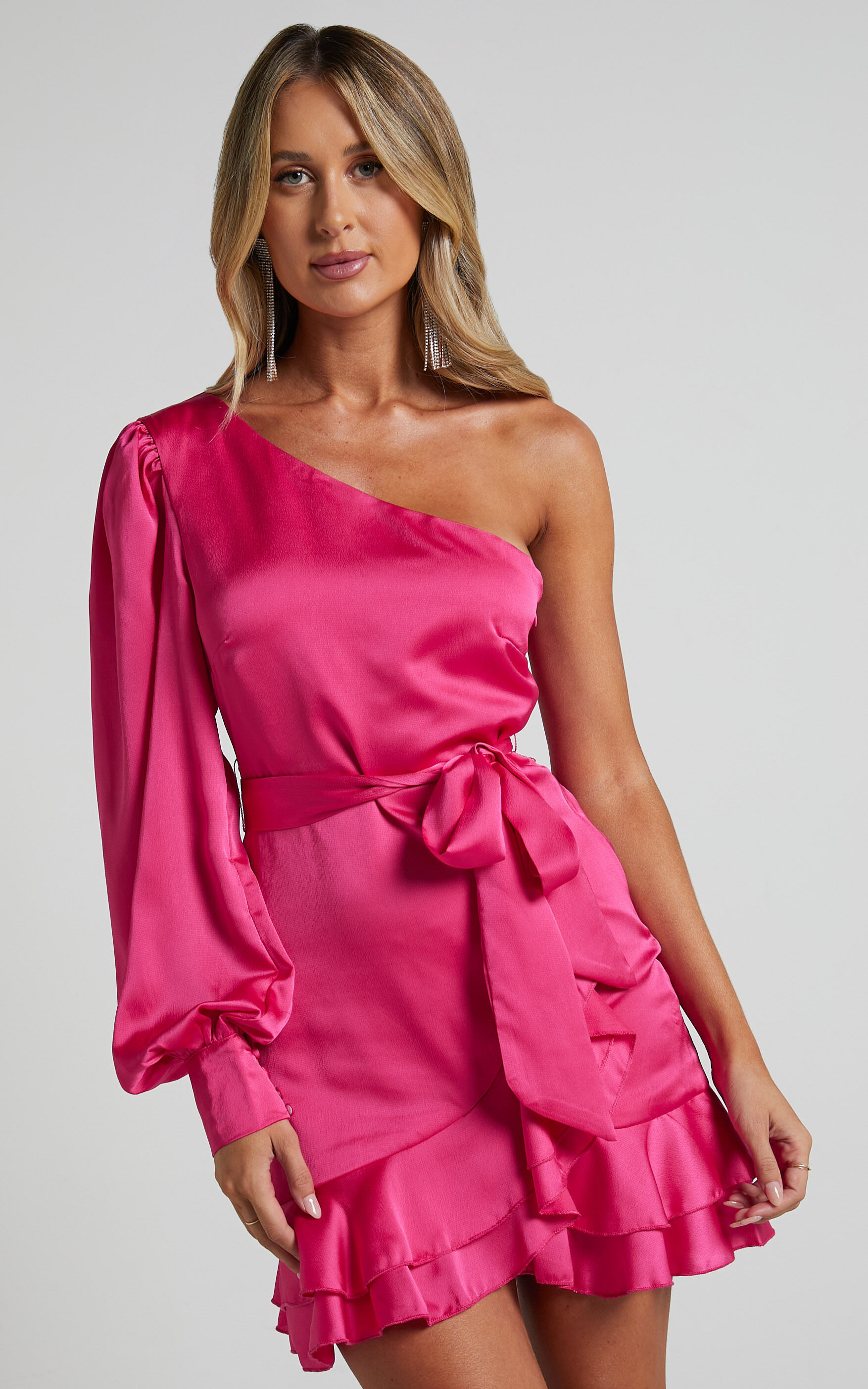 One shoulder pink ruffle dress 2025