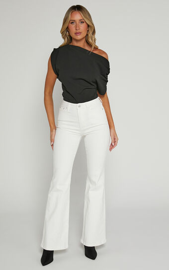 Bubby Jeans - Mid Rise Flared Denim Jeans in White