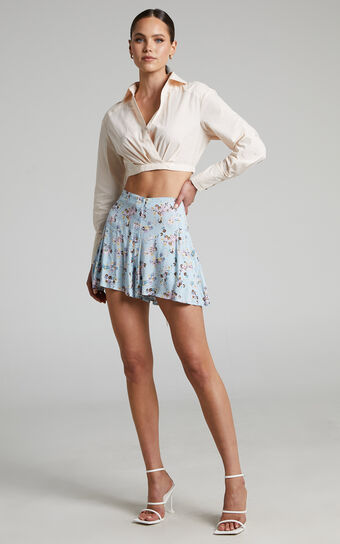 Caridad Shorts - Floaty Shorts in Baby Blue Floral