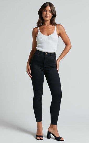 Lucilla Jeans - High Waisted Contour Fitted Denim Jeans in Black Wash