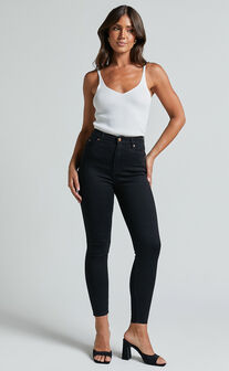 Lucilla Jeans - High Waisted Contour Fitted Denim Jeans in Black Wash