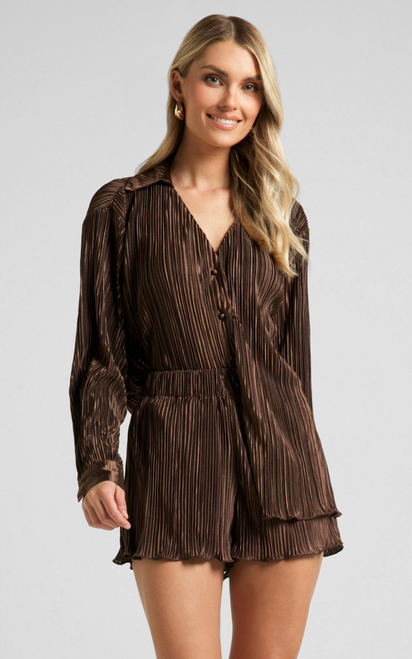 Archer Shorts - High Waisted Plisse Shorts in Chocolate - 04, BRN1