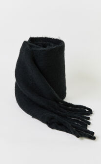 Ramira Scarf - Heavy Weight Scarf in Black