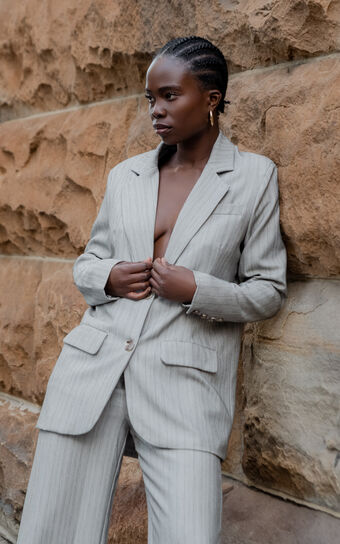 Maryanne Blazer - Oversized Blazer in Grey Pinstripe