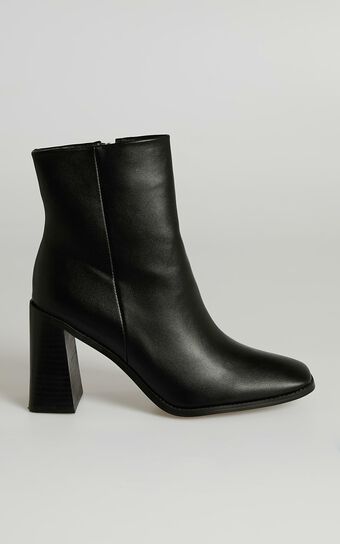 Billini - Scorpio Boots in Black