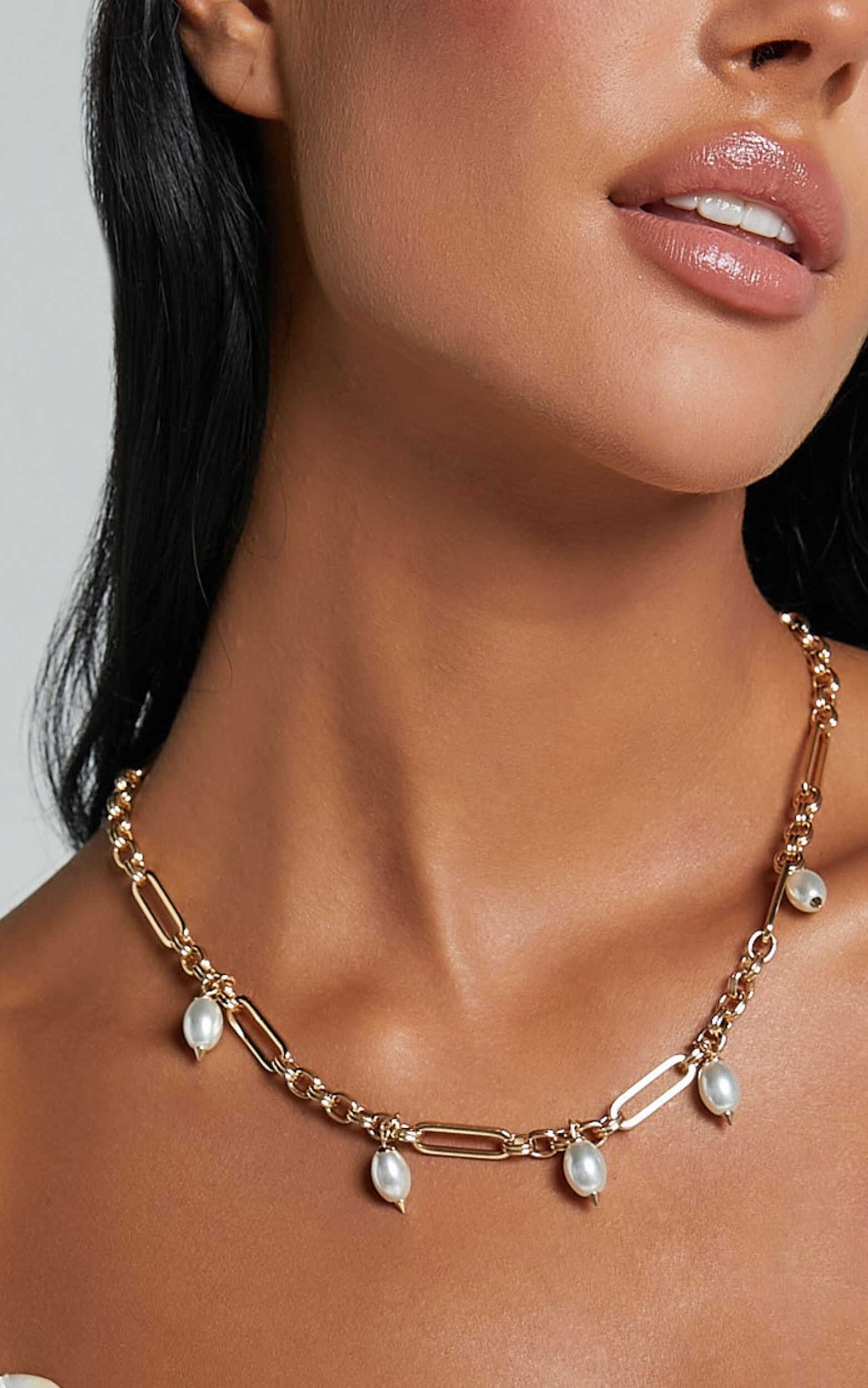 Lausanne Necklace - Pearl Chunky Pendant Necklace in Gold - NoSize, GLD1