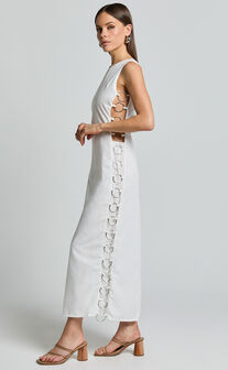 Tyla Maxi Dress - Sweetheart Neck Side Ring Detail Dress in Natural