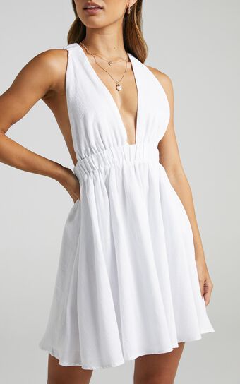 Palatua Dress in White