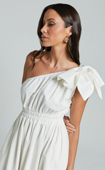 Alby Midi Dress - One Shoulder Bow Dress With Elasticated Waist in White