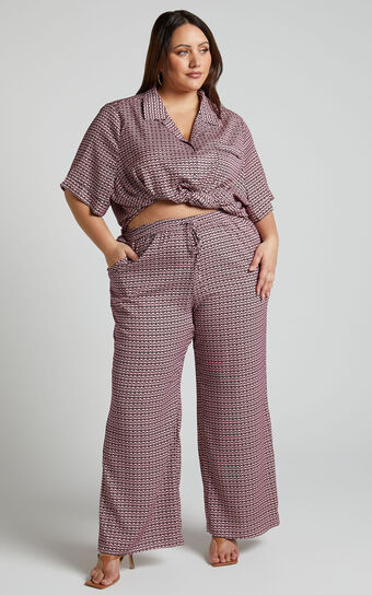Brunita Pants - Mid Waisted Relaxed Elastic Waist Pants in Pink Wave